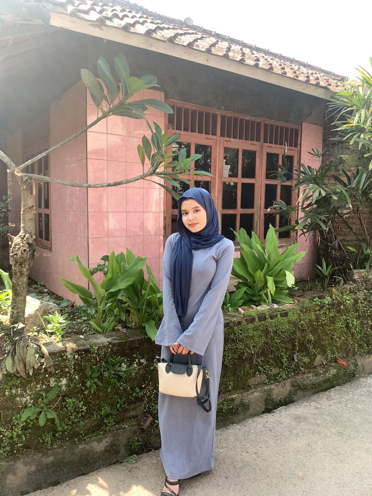 bridesmaid