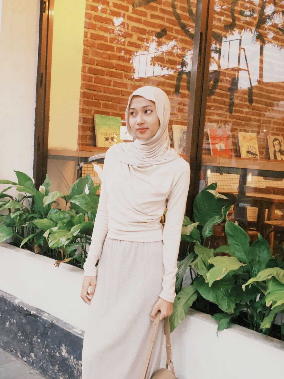 bridesmaid